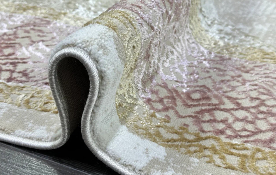 Розовый ковер A3582A_IVORY PINK Lowa