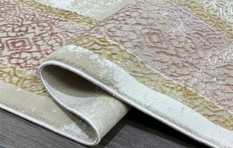 Розовый ковер A3582A_IVORY PINK Lowa